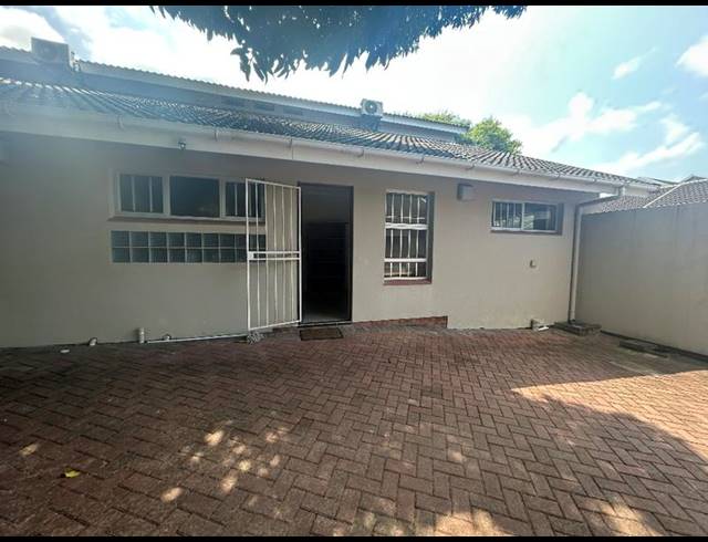 1 BEDROOM PROPERTY TO RENT IN MEER EN SEE